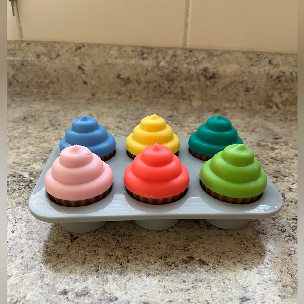 Colorful Shape Sorting Cupcakes - Picture 2 of 3